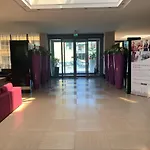 فندق Quality Palace 4*