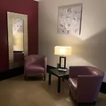 Quality Palace فندق مونتيروتوندو