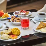 فندق Quality Palace 4*