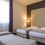 Quality Palace فندق مونتيروتوندو