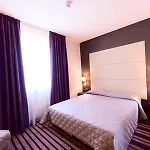 Quality Palace فندق 4*