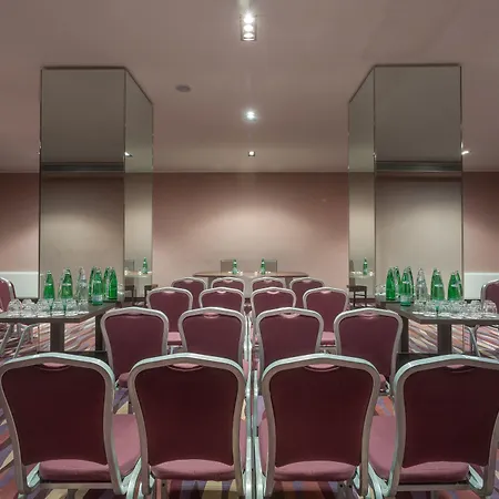 فندق Quality Palace مونتيروتوندو