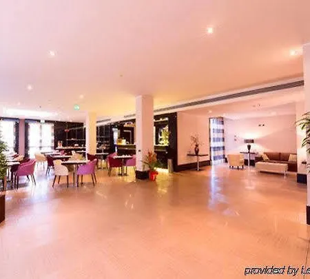 Quality Palace 4*